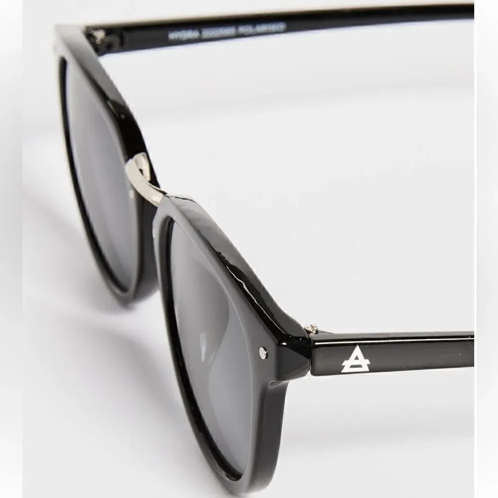 AIRE Hydra Sunglasses & Case